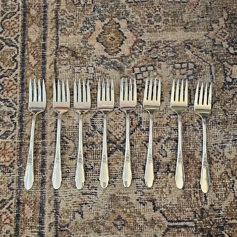William Rogers Priscilla/ Lady Ann Salad Forks Set Of 8